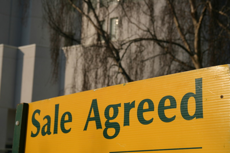 sale agreed sign 